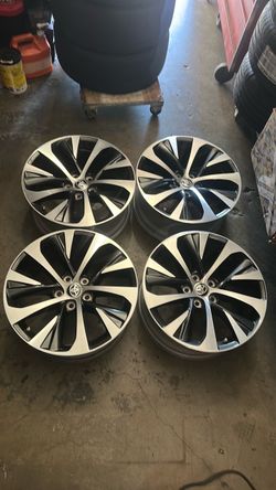 18” Rims Toyota RAV4, Highlander firm price,,,