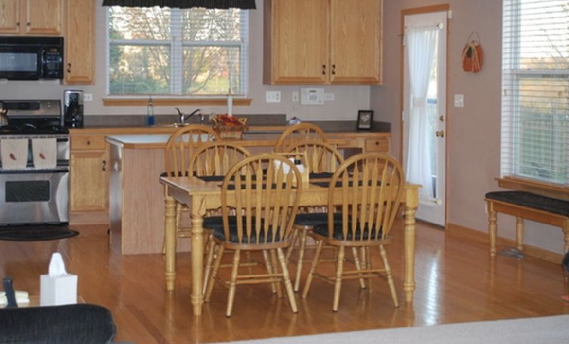 Oak Dinette Dining Table Set With Custom Upholstered Cushions
