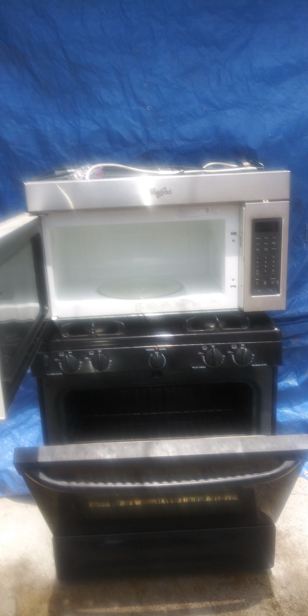 GE stove with upper microwave