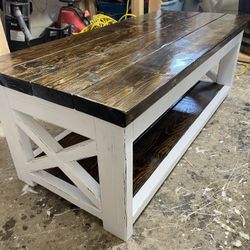 Farmhouse Coffee Tables 