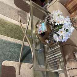 Coffee table and 2 side table 