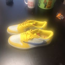 Jordan 1 Travis Scott Canary 