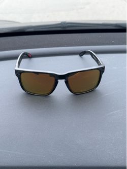 Oakley Holbrook OO9102-T955 Matte Black Camo – Excellent Condition Condition: Gently used / Excellent pre-owned condition. These have been well-cared