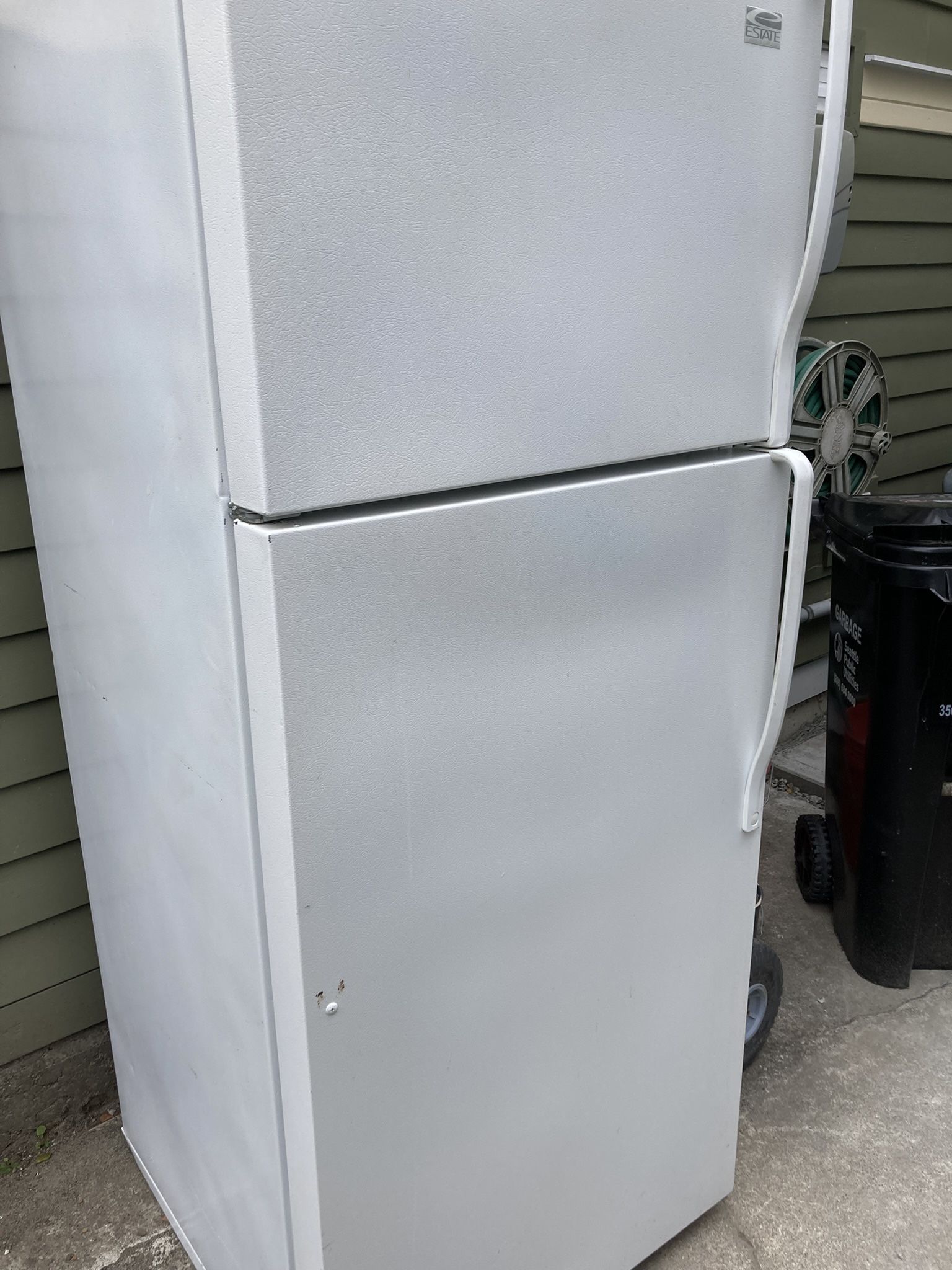 Whirlpool Refrigerator 14 Cu. Ft. White