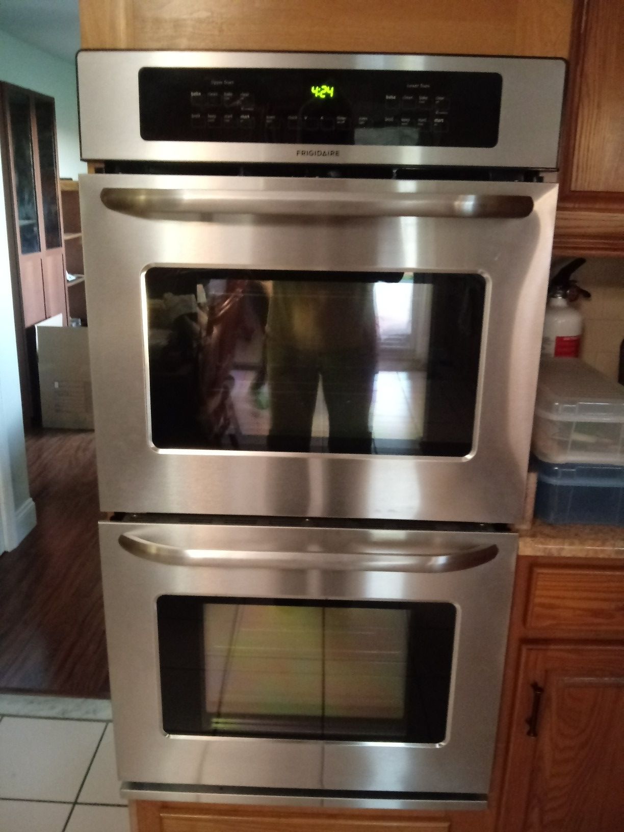 Frigidaire double wall oven