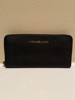 Michael Kors Jet Set Travel Large Crossgrain Leather Wallet