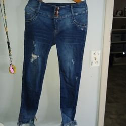 Barley Used Jeans "Like New"  If Interested In Any Of The Items I Am Selling It's Pickup Only Please!!!!!! 