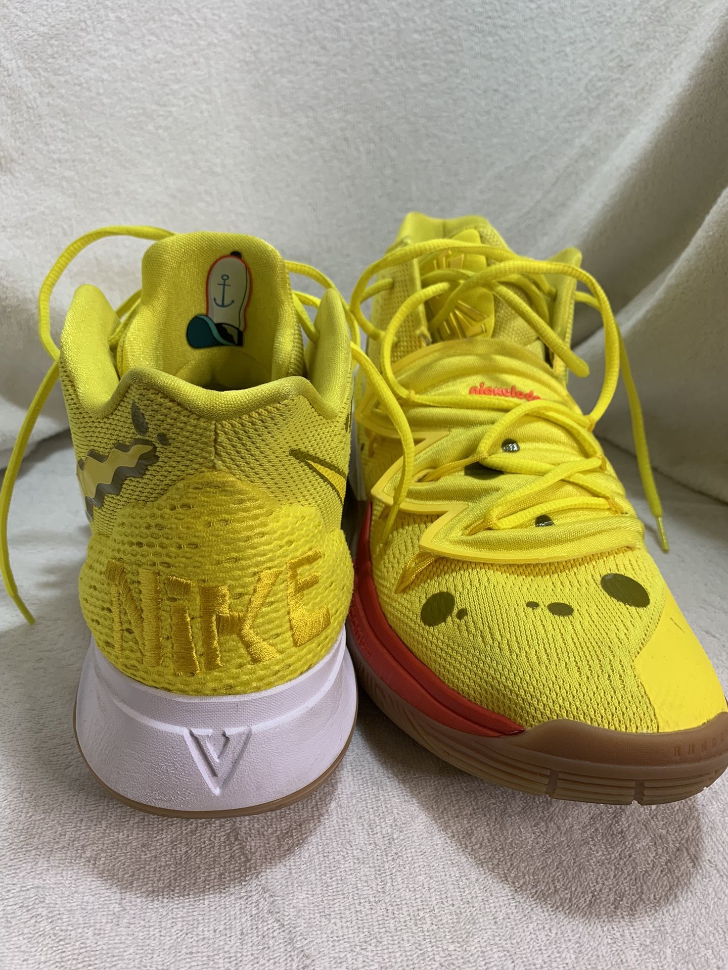Nike Kyrie Five SPONGE BOB