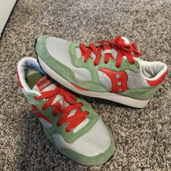 Women’s Sz 9 Saucony Shoes
