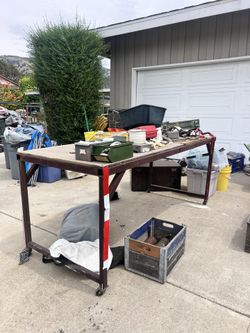 Table Metal