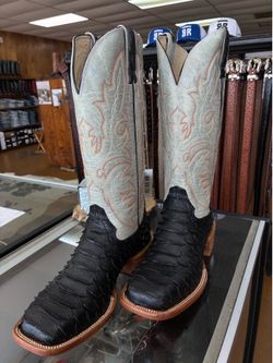 Men’s Boots