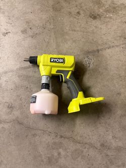 Ryobi ONE+ 18V cordless handheld liquid sprayer