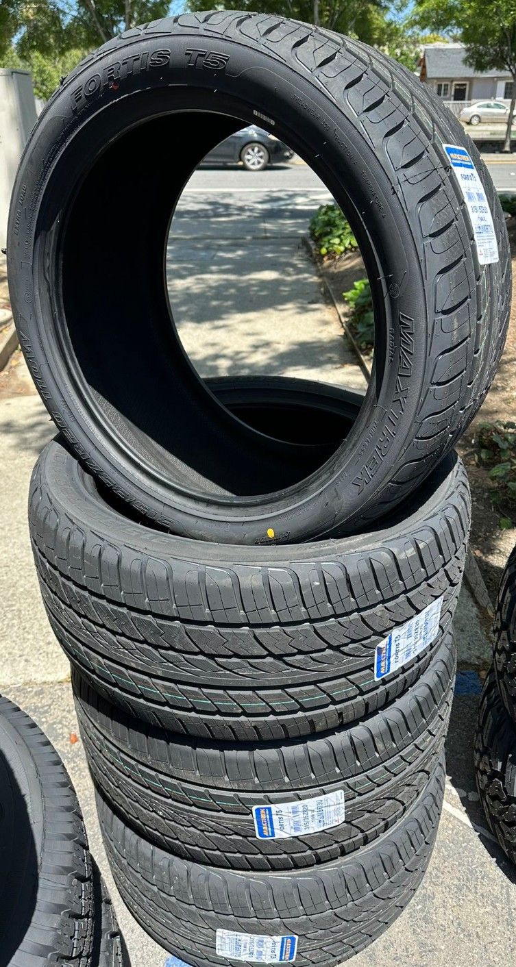 MT 225/35R20 MAXTREK FORTIS T5 2011 New Tire 315/35R20 MAXTREK  