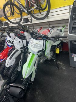 Apollo 125cc Dirt  Bike