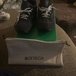 bottegas brand new never even worn size 43
