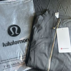 Lululemon Scuba Top