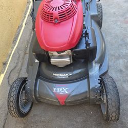 Honda HRX 217 Lawn Mower w/Electric Start Runs Great Máquina Trabaja bien