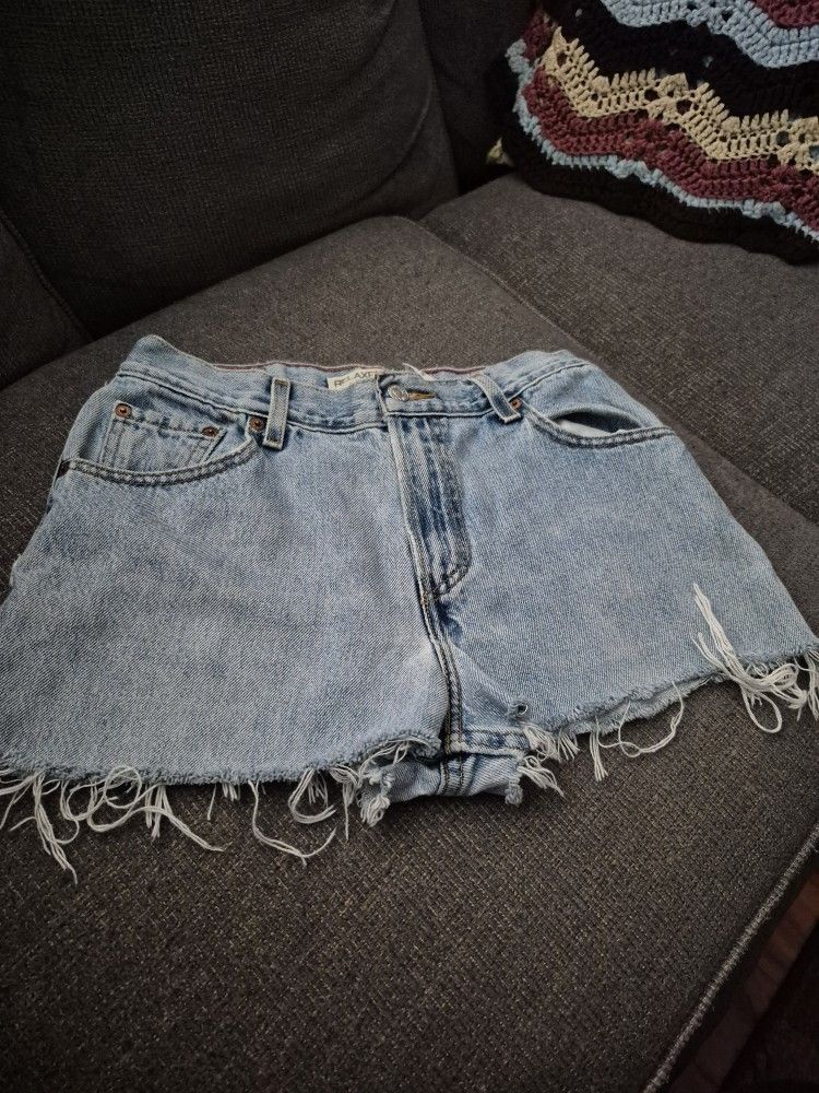 Levi's Women/ Youth Jean Shorts, Size 8