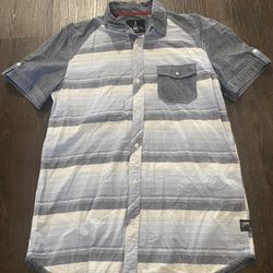 Men’s Blue Striped Short Sleeve Button Shirt Size Médium Jeans By Buffalo #17