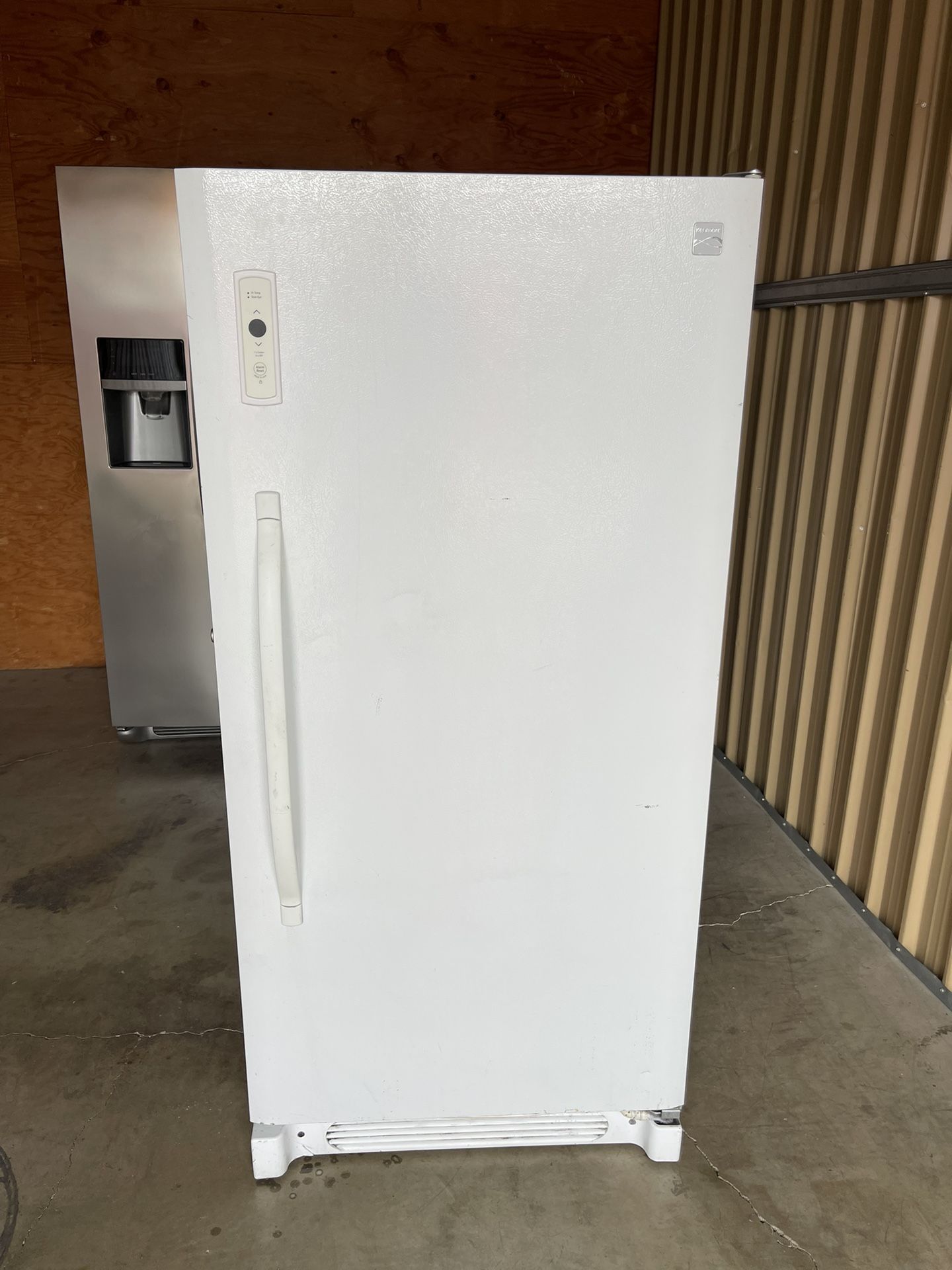 KENMORE WHITE FREEZER $ 300 OBO **** WORKS GREAT, 90  DAY WARRANTY, DELIVERY AVAILABLE 