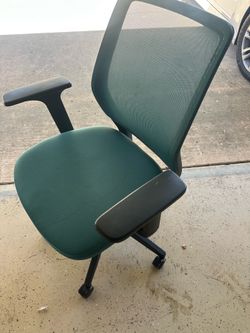 Desk chair