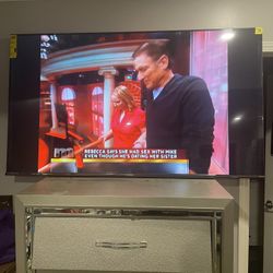 70” Roku TV