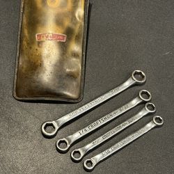 Sears Roebuck Craftsman 9-4379 V Midget Box End Wrench Set 4 Piece Made In USA -v- series. Plastic storage case in rough condition.