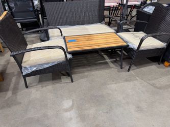 Outdoor patio set 4 pieces