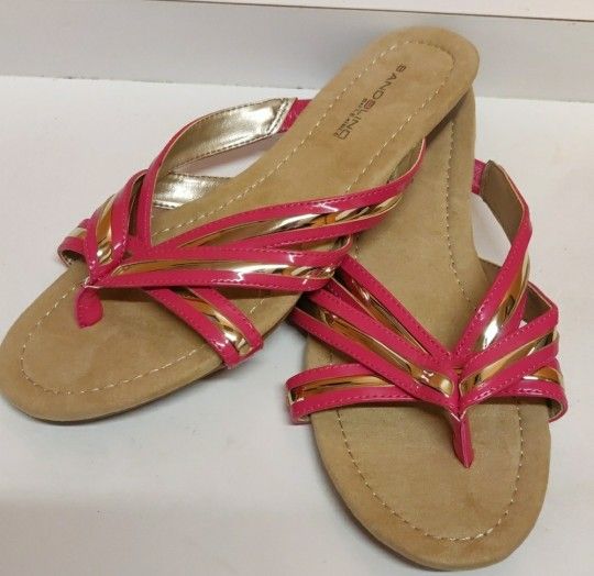 Dark Pink & Gold B*Flexible Bandolino Sandals
With Slight Wedge Heel Size 8.5
New without Box