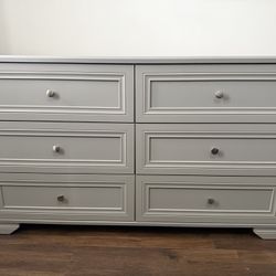 Gray 6-drawer dresser