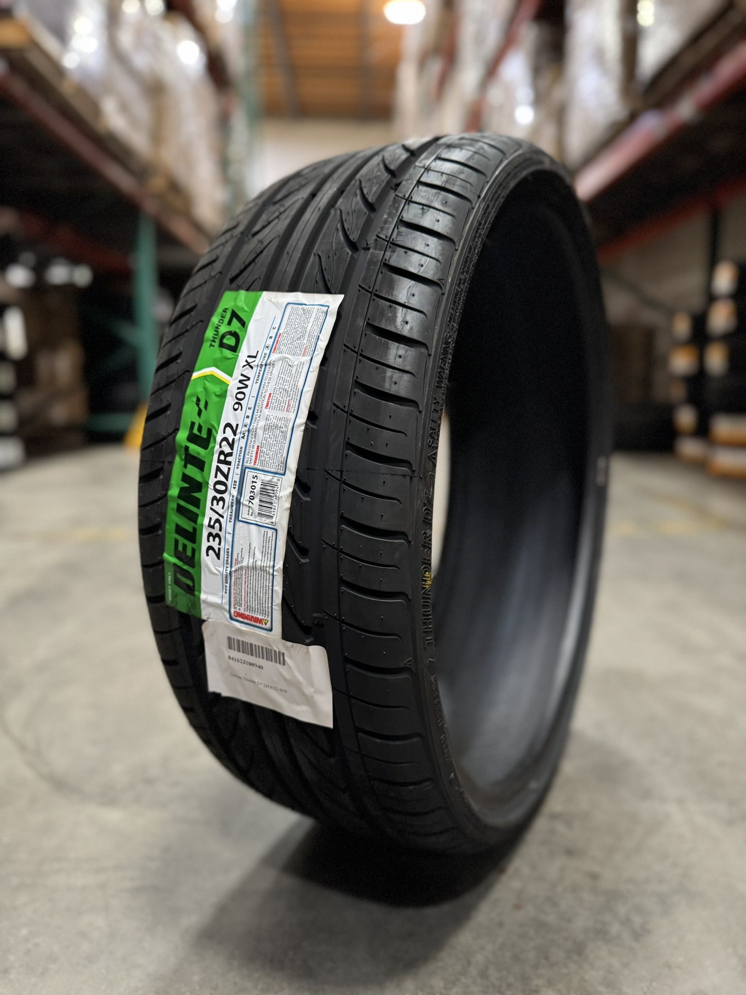 Delinte Thunder D7 - 235/30R22