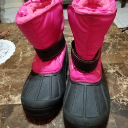 Snow Boots Size 4