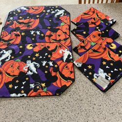 4 Cloth Halloween Placemats And 4 Cloth Napkins Never Used 