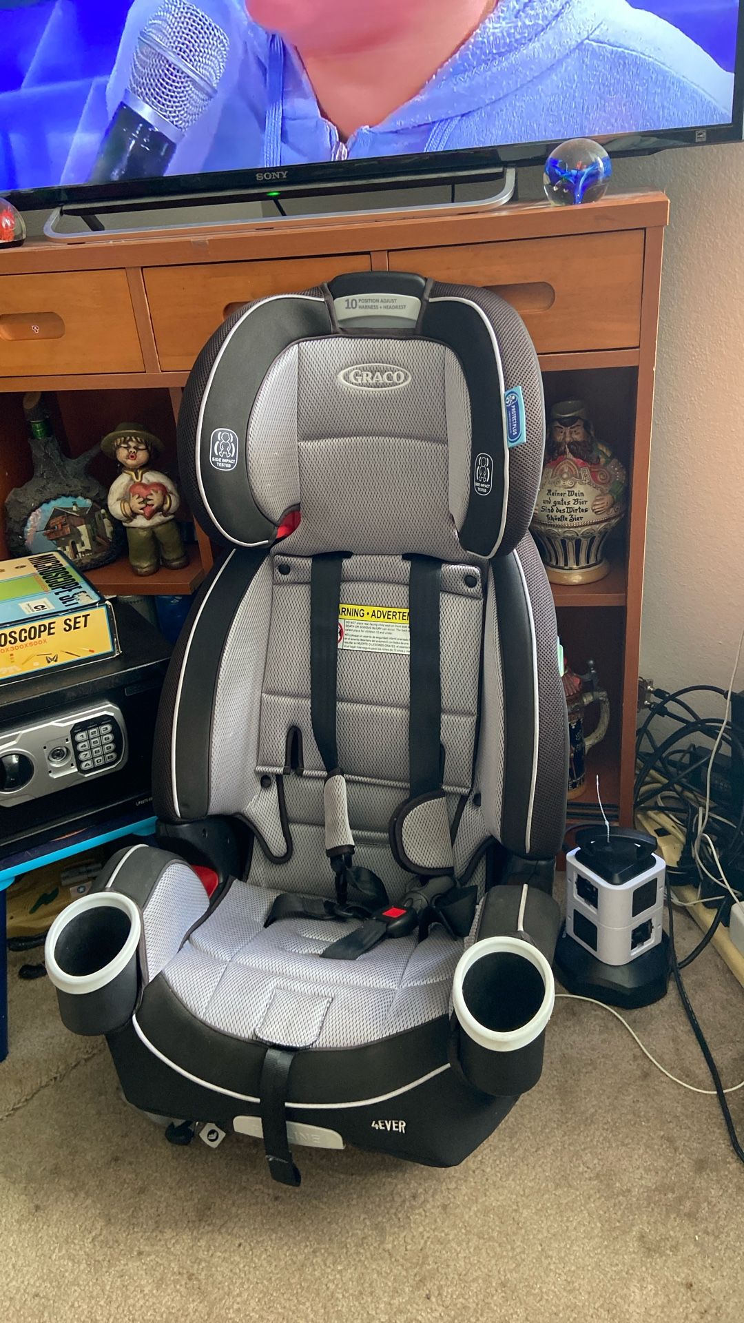 Graco 4ever Car Seat adjustable Height Price 60$. Pick Up E.  72. and. Grandview.  E.  Tacoma 