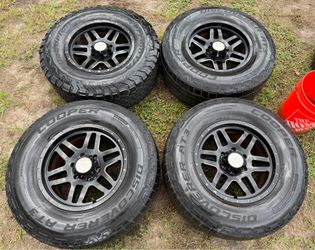 17in American Outlaw Truck Wheels 6x5.5 (6x139.7) CHEVY SILVERADO GMC SIERRA NISSAN TITAN