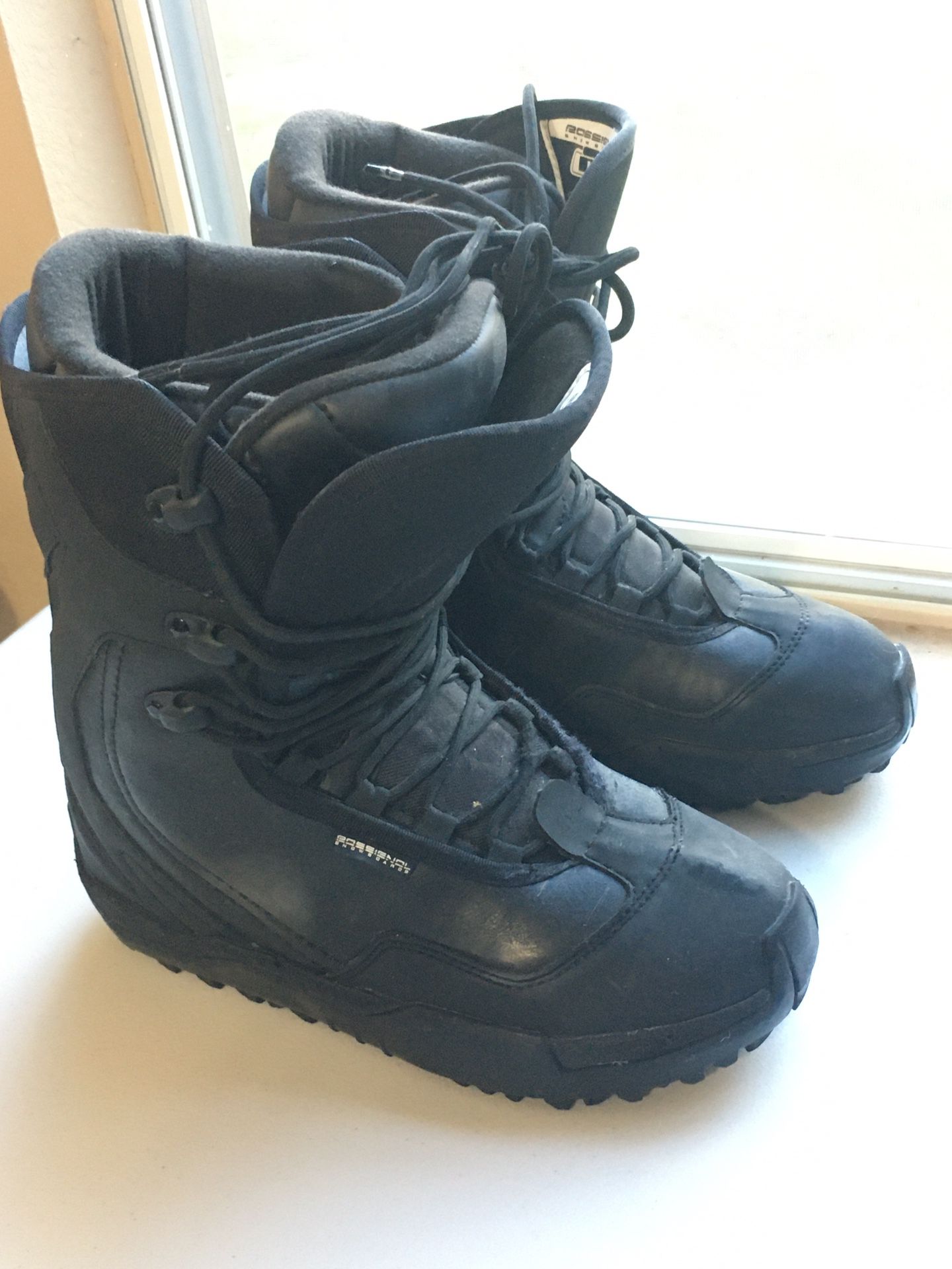 Rossignol snowboard boots, size 9.
