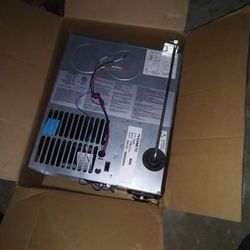 Like new Dometic rv furnace