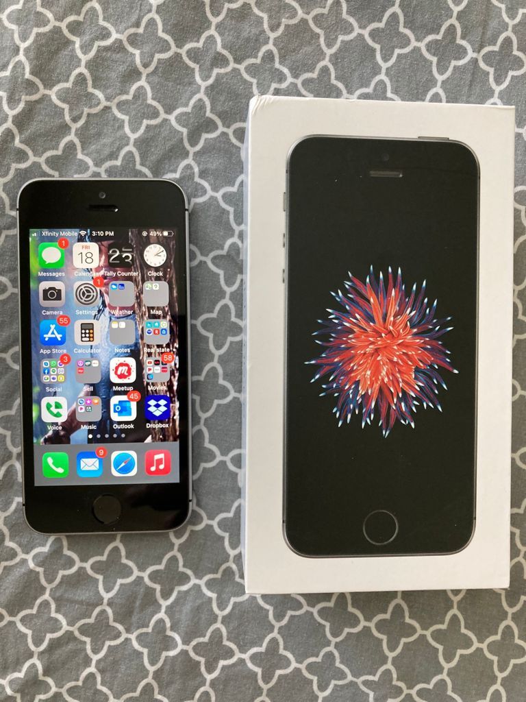 iPhone SE 128GB Unlocked 1st Generation