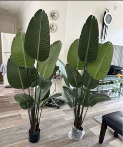 Pretty artificial plant 5 ft tall set of 2 ! Brand New