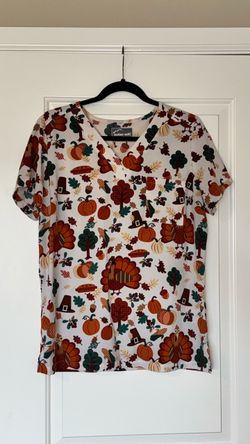Butter-Soft Thanksgiving Print Scrub Top size M