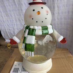 Snowman Snow Globe