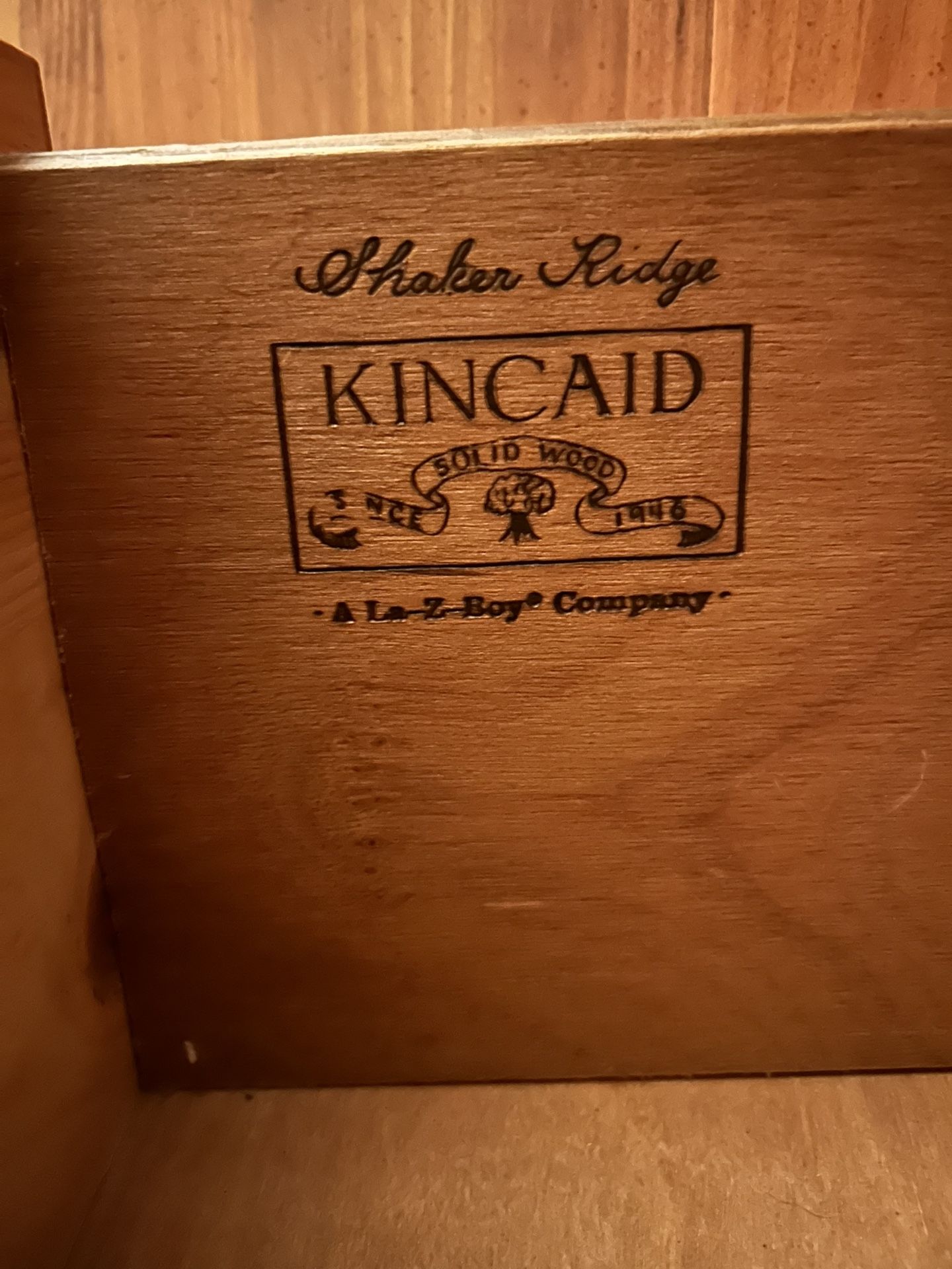 Kincaid Queen Sized Solid Wood Bedroom Set