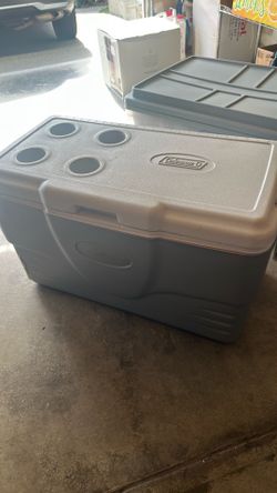 Coleman Classic Series Insulated Portable Cooler, Leak-Resistant Outdoor Hard Cooler Keeps Ice up to 5 Days, 52/70/120/150 Quart