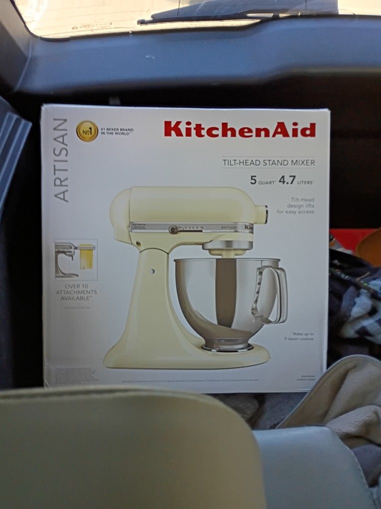 Artisan Kitchen Aid Stand Mixer 4.5quarts
