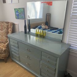 Vintage Solid Wood Dresser With mirror