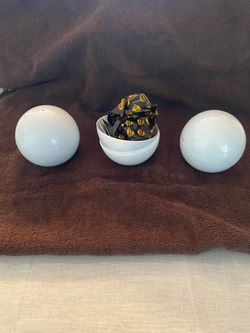 (3) ZURU mystery Mini Brands Vinyl Balls