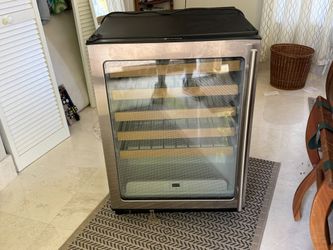 Uline Captains Wine Cooler Refrigerator For Parts Or Repair