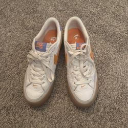 Nike Shoes size 6.5 Woman’s