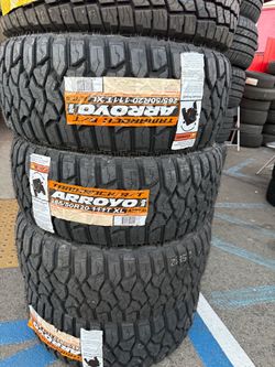 ‼️🚨vendo set de llantas 265 50 20 arroyo tires R/T