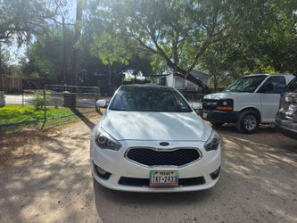 2014 KIA Cadenza